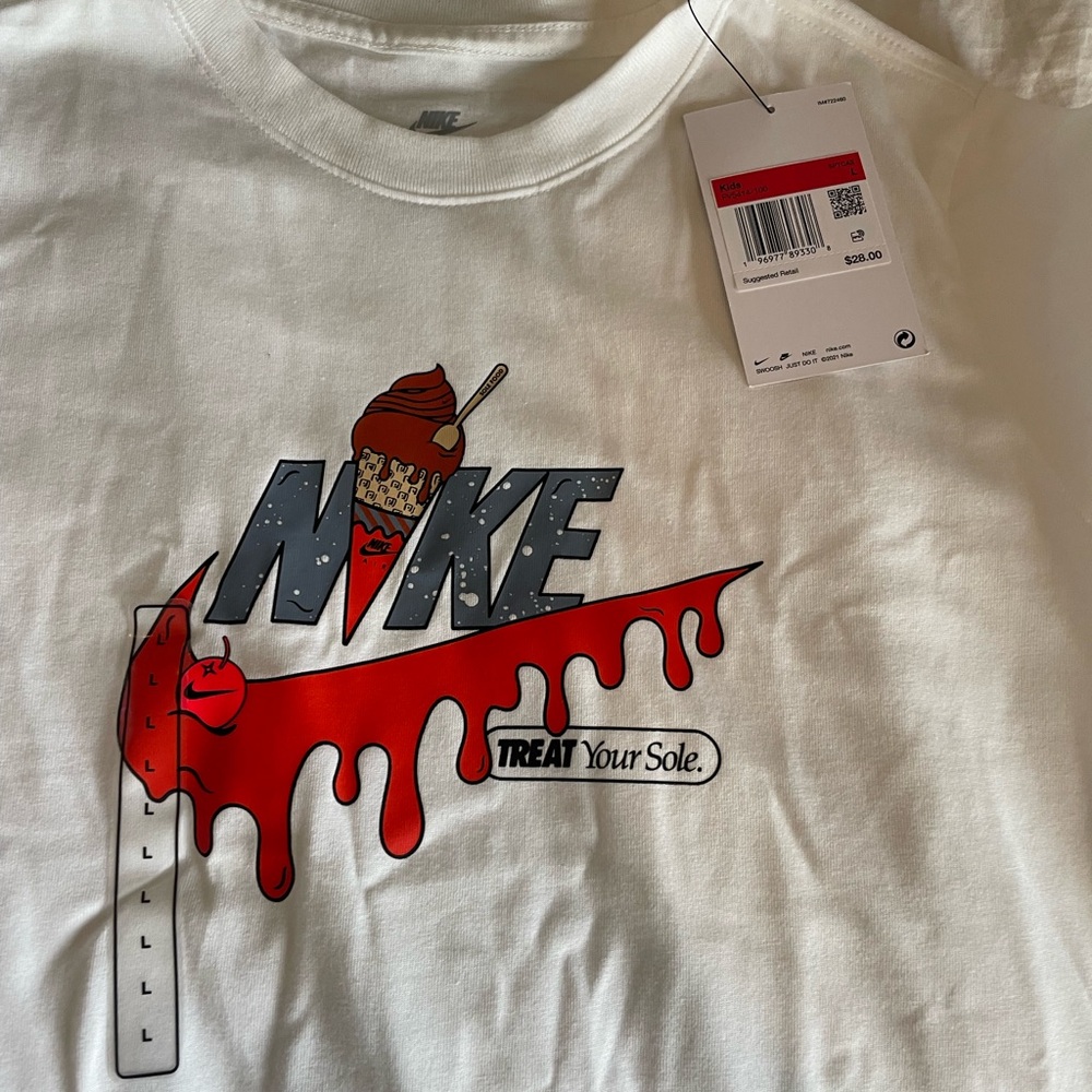 New w tags! Nike Graphic T-Shirt in White and Red